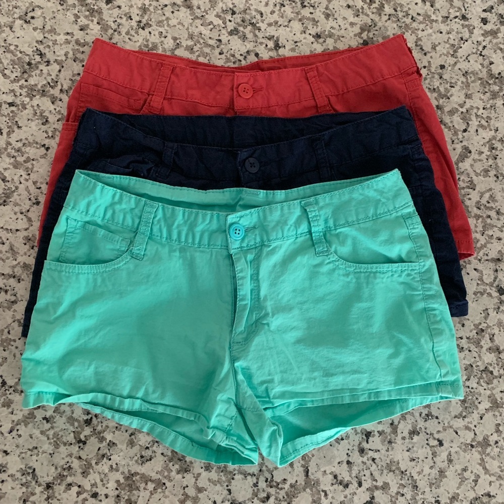 ⭐️MUST GO ⭐️Set of Shorts